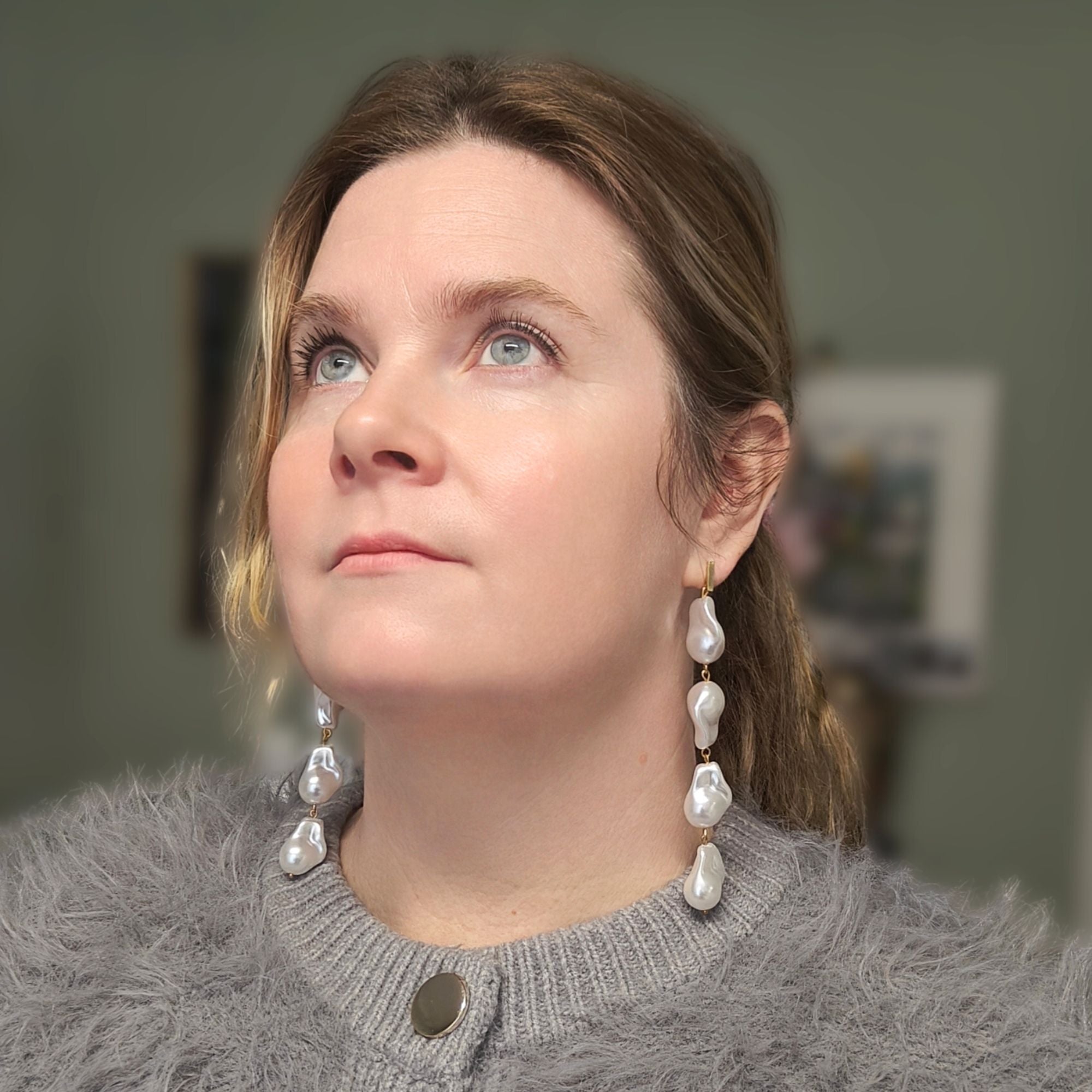 Poetic Pearls - earrings