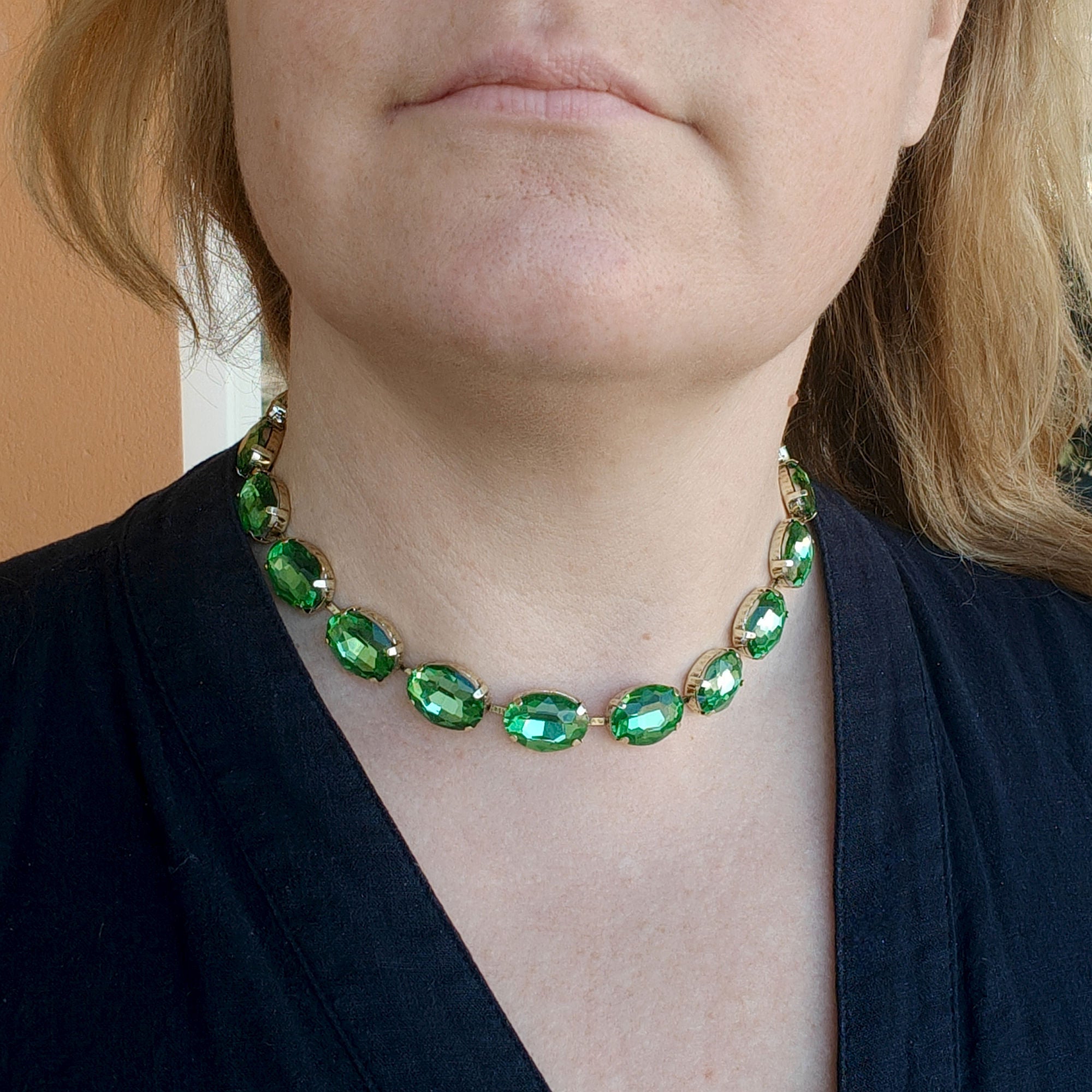 Anna W APPLE GREEN - necklace