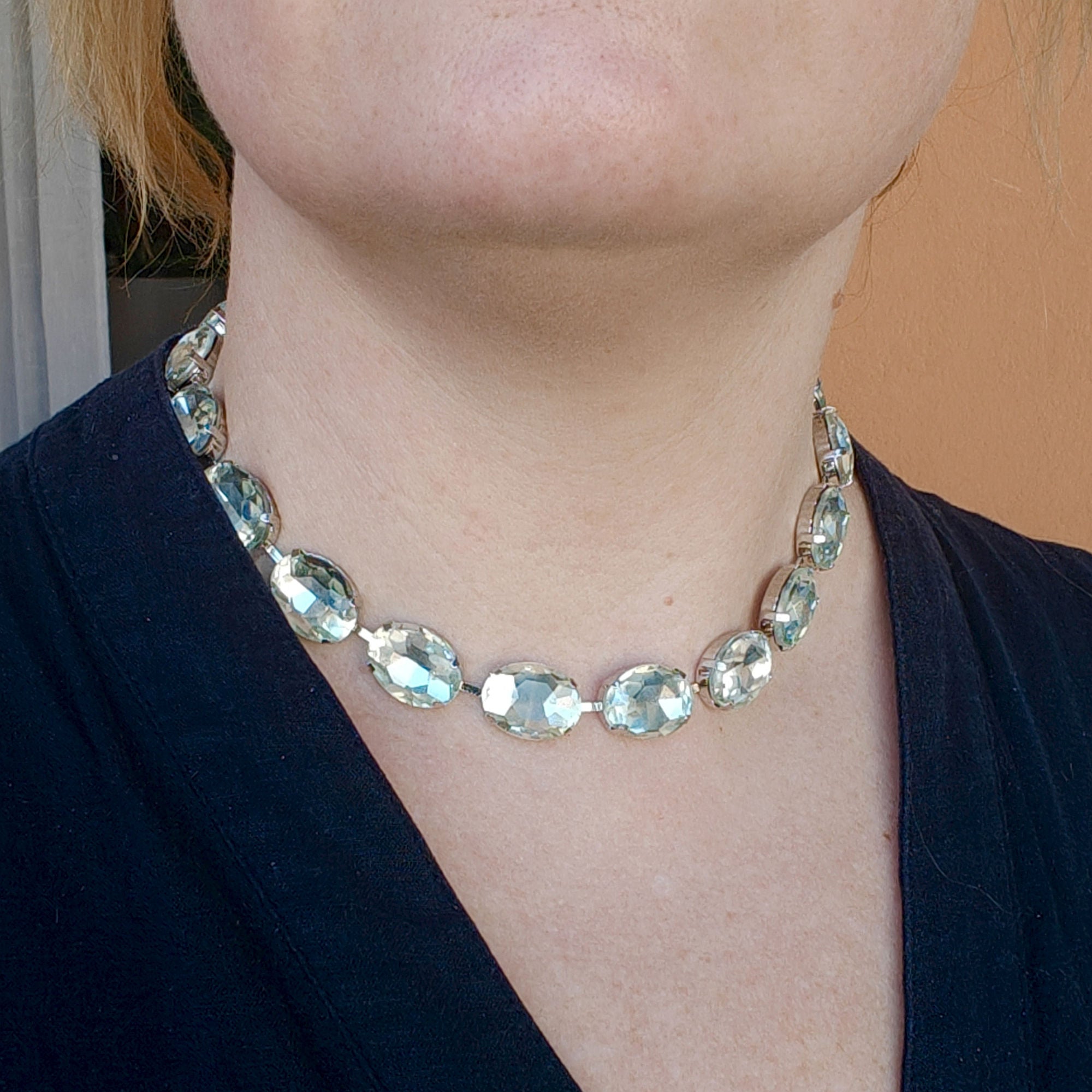 Anna W LIGHT MINT green - necklace