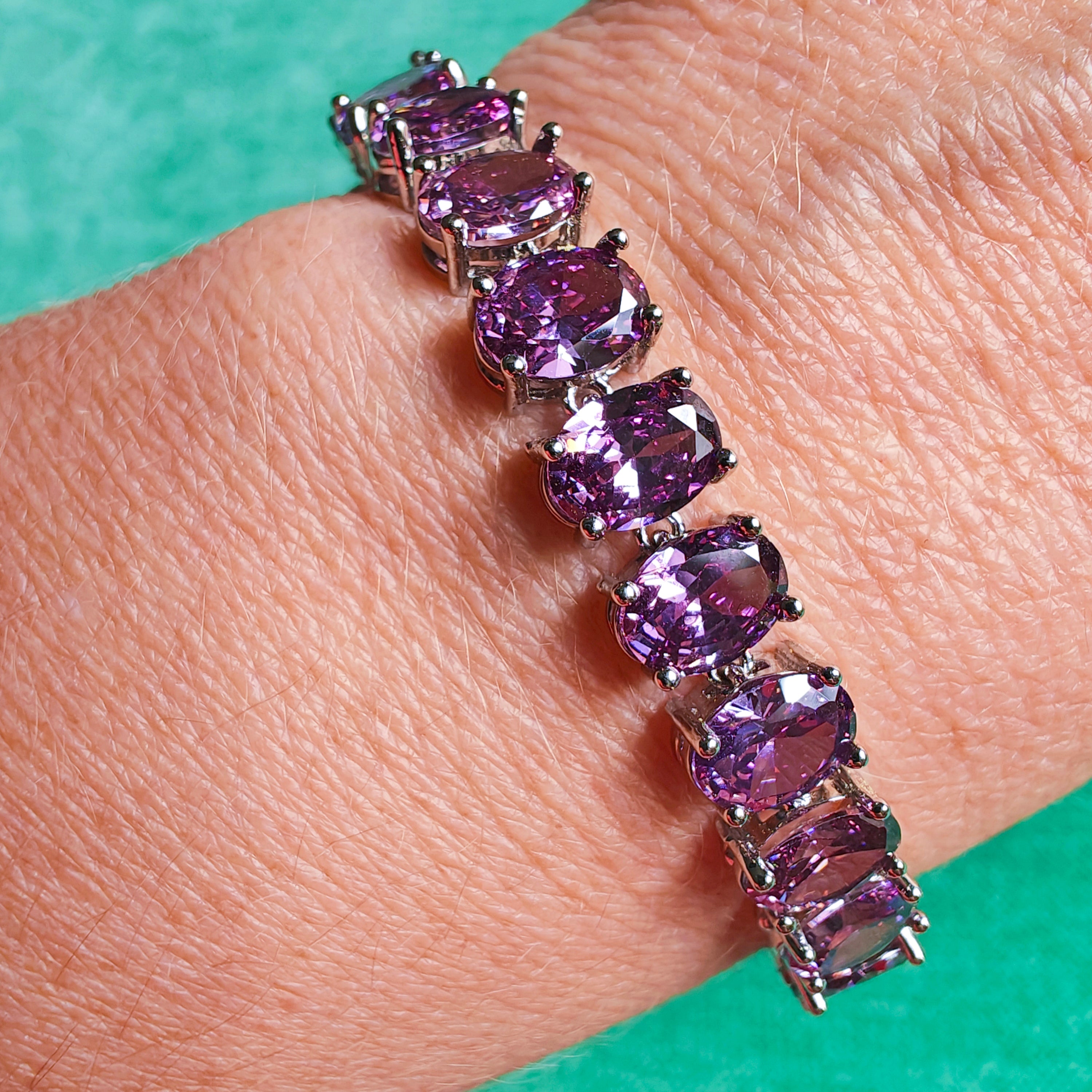 Tennis bracelet big stones purple | Tennisarmband stora stenar lila