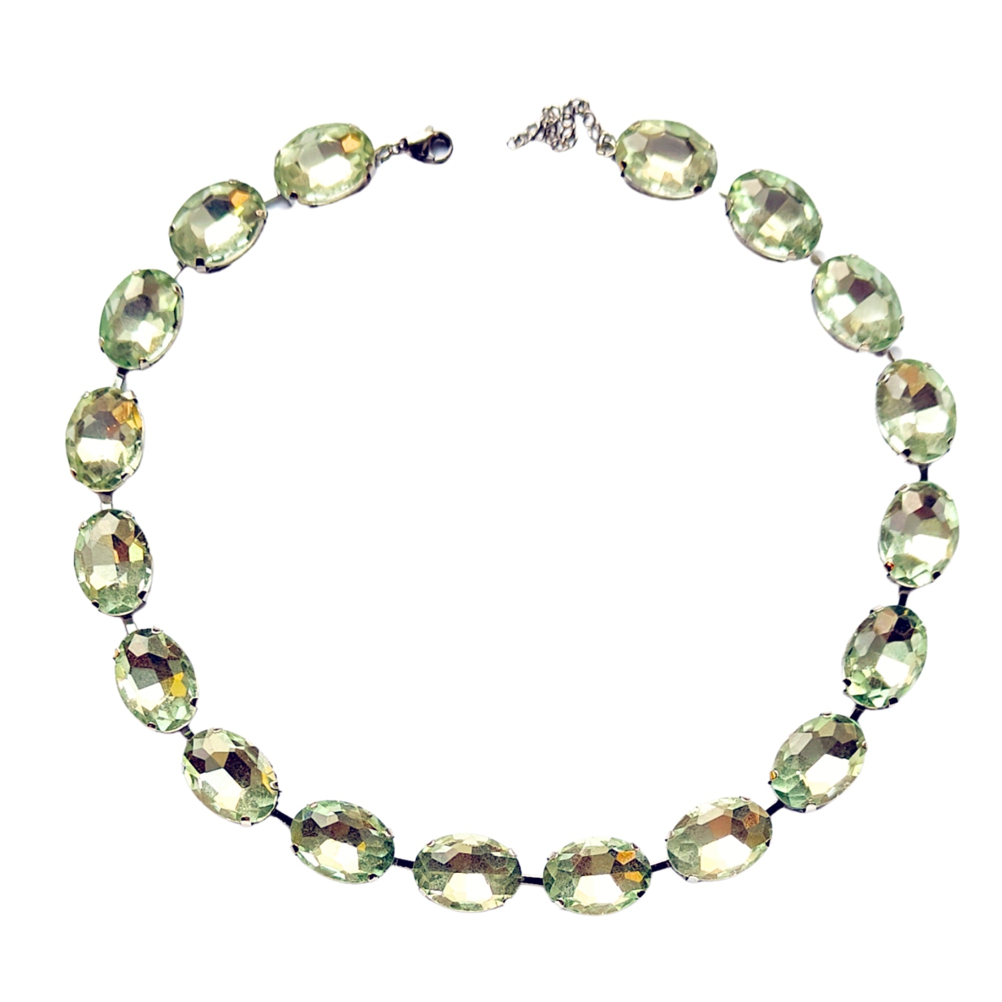 Anna W LIGHT MINT green - necklace