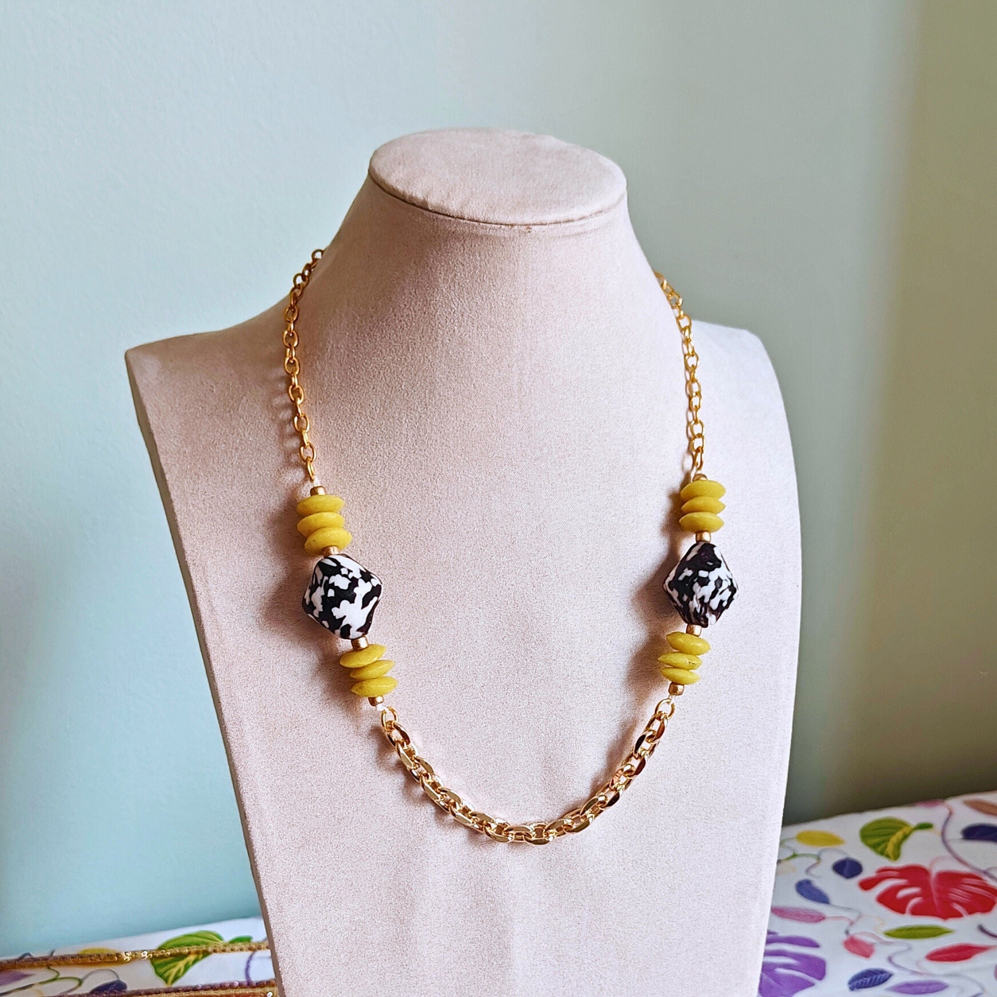 Destination GUL - halsband