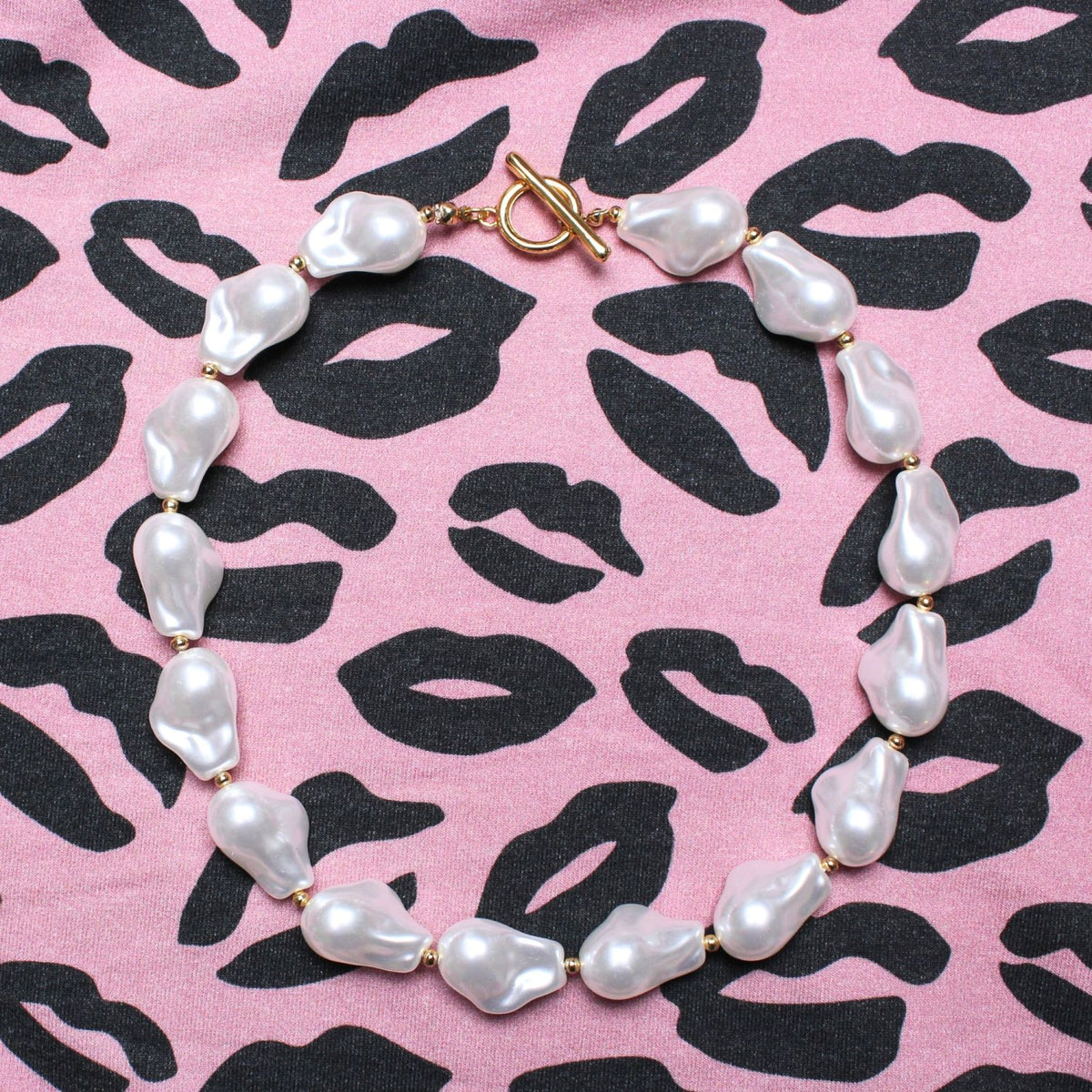 Baroque pearls - necklace